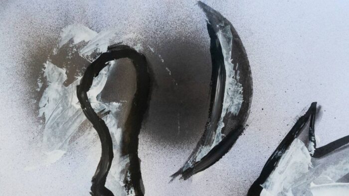 Während ich schlafe – Surreale Acrylmalerei auf Fotokarton | Traumhafte Nachtlandschaft mit abstrakter Figur (DIN A2) – Bild 2